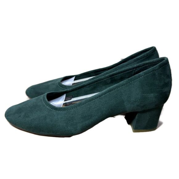 Oak + Fort Microsuede Round Toe Pump - Forest Green 10 - Picture 3 of 9